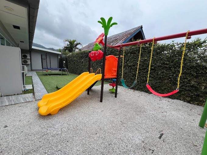Day, Children play ground