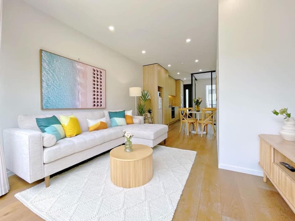 Tranquil Townhouse 2BR & 1 Study with Free Parking & Backyard House in Auckland