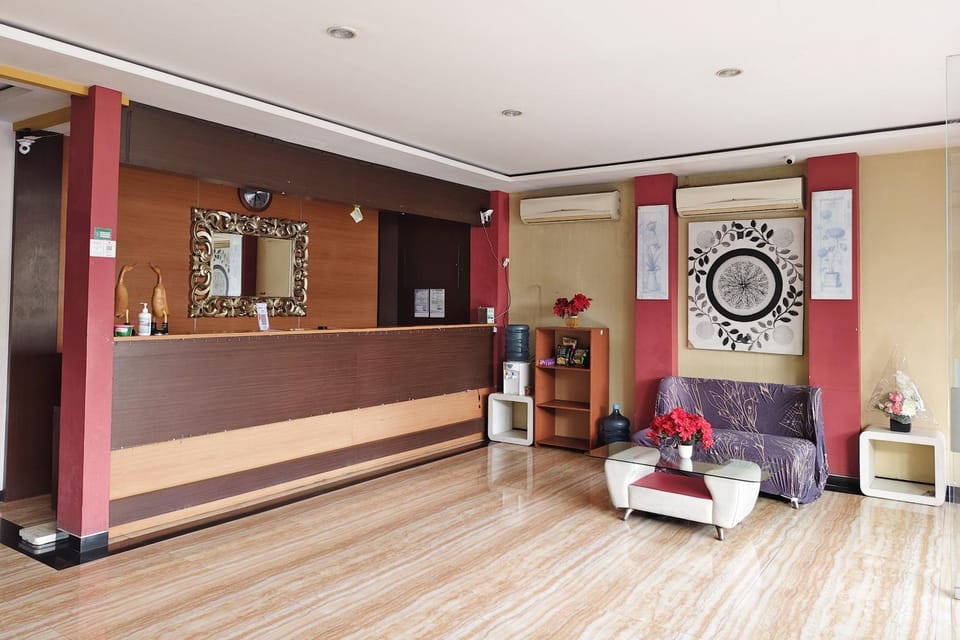 Yutaka Inn 98 Kutisari Hotel in Surabaya