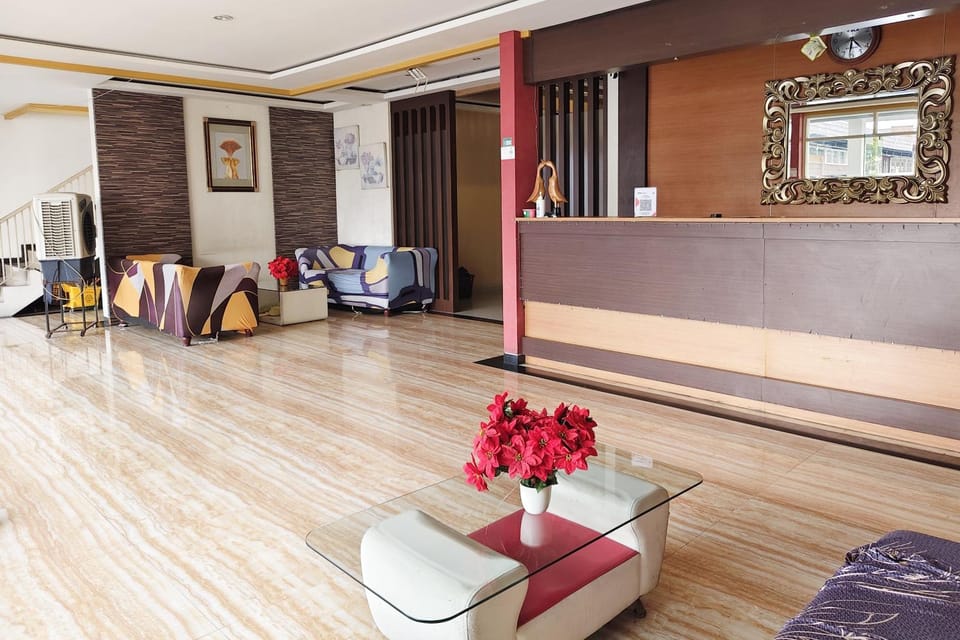 Yutaka Inn 98 Kutisari Hotel in Surabaya