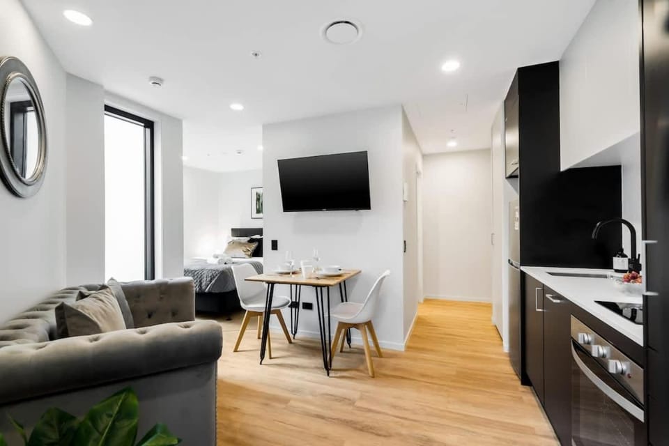 Modern Comfy Studio Nearby Skytower - Pool Gym Sauna Apartment in Auckland