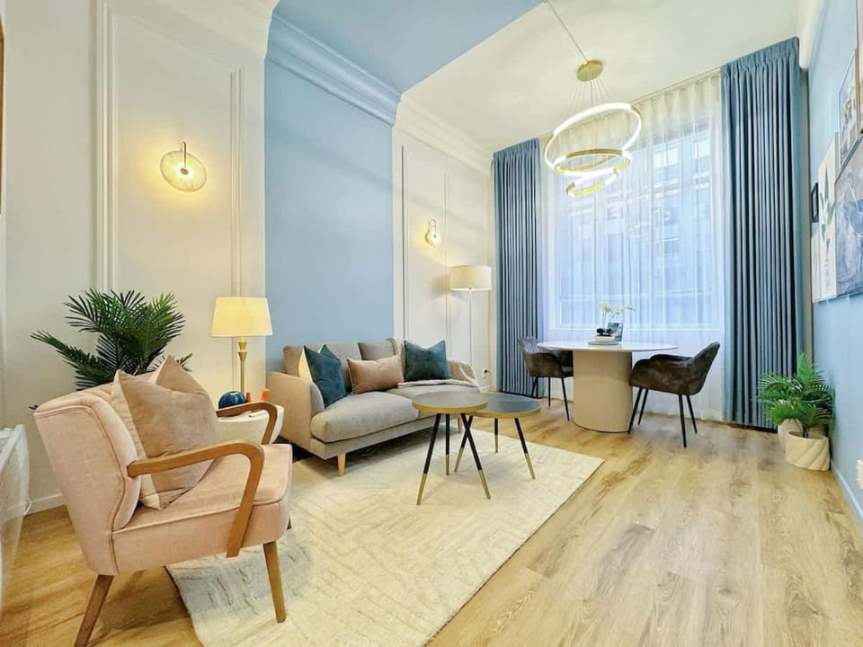 Modern Elegance - CBD Luxury 1BR on Central Queen St Apartment in Auckland