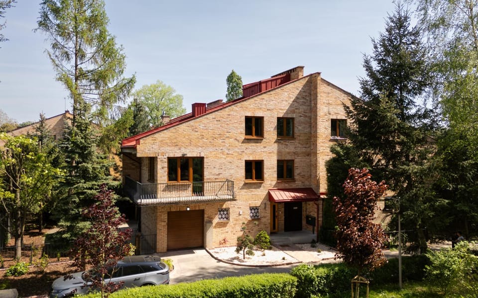 Property building, Spring, Day, Garden, Garden view