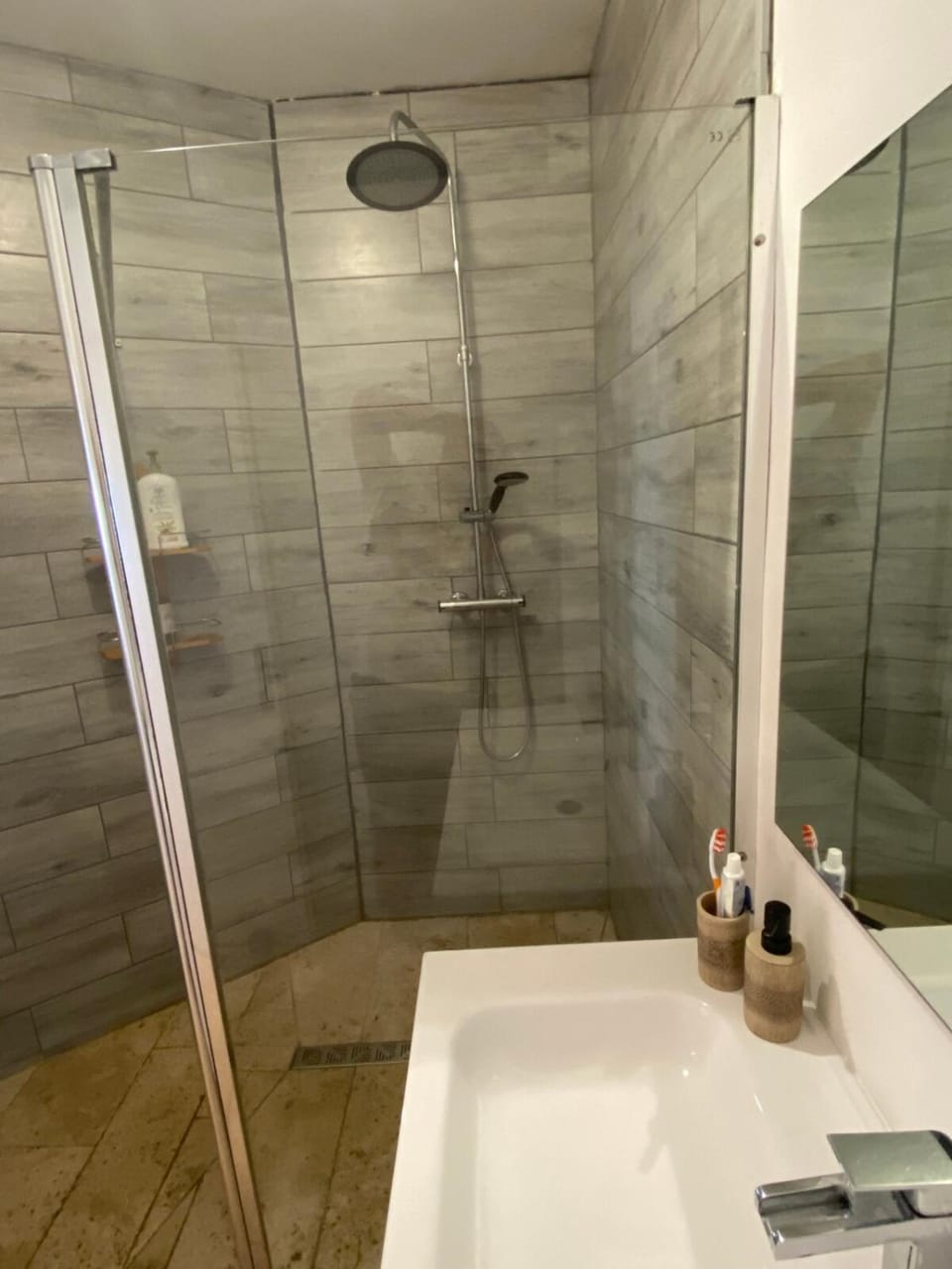 Shower, Bathroom, towels