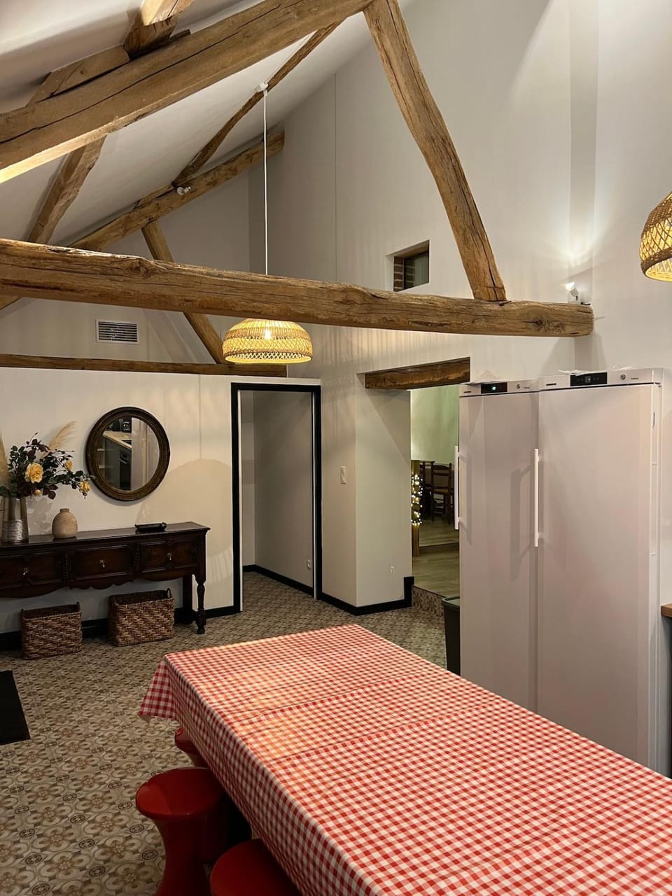 PARENTHESE 30 COUCHAGES SUR 2 GITES PISCINE 1H30 Paris CAMPAGNE CHIC House in Centre-Val de Loire