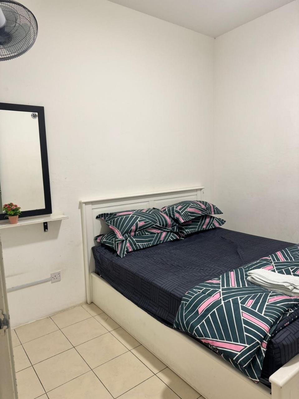 AYAAN BLOOM BUDGET HOMESTAY FREE WiFi & Netflix Apartment in Tanah Rata