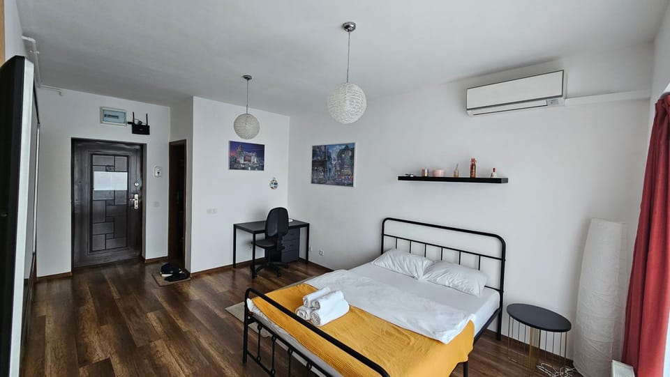 Bed, View (from property/room), Bedroom