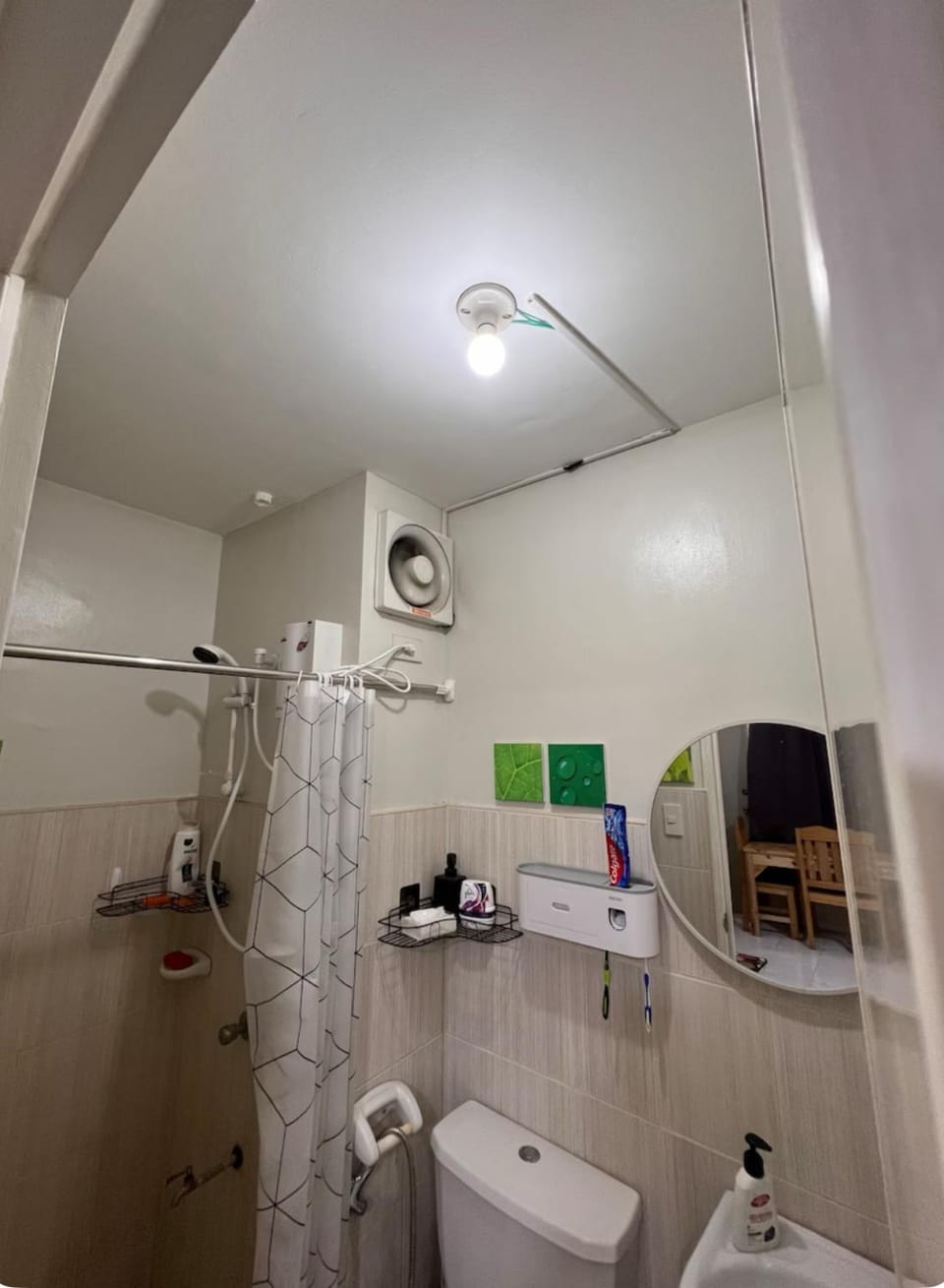 Shower, Toilet, Bathroom, towels
