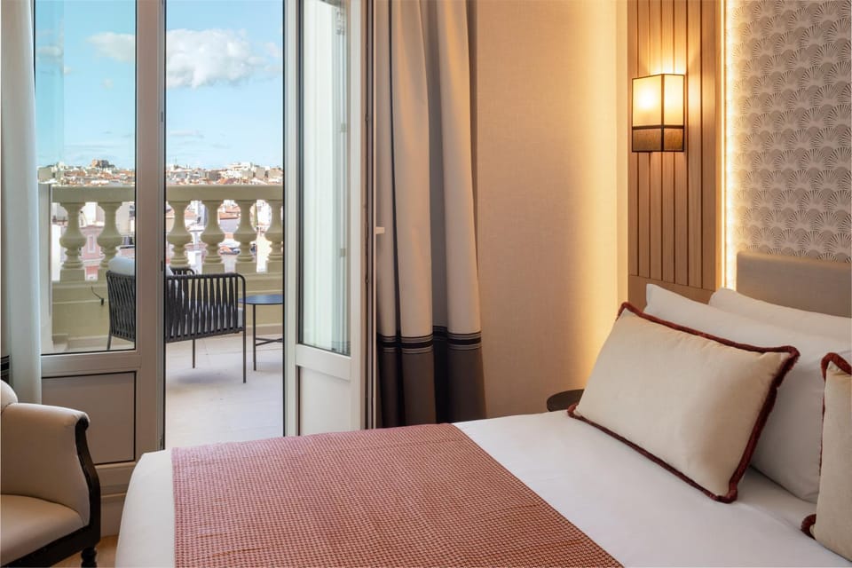 Bed, View (from property/room), Balcony/Terrace, Bedroom
