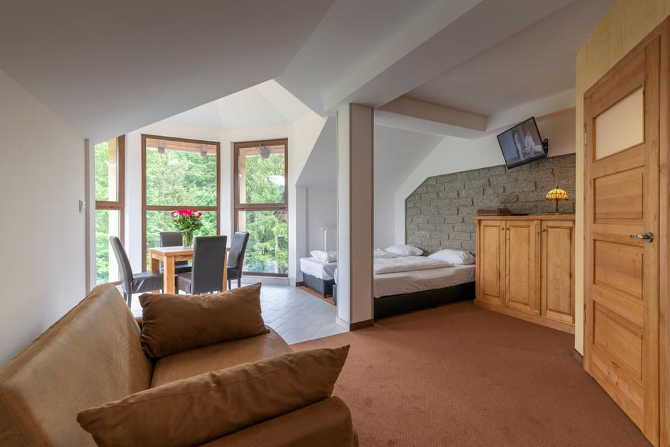 Magnat Hotel SZKLARSKA PORĘBA Hotel in Lower Silesian Voivodeship
