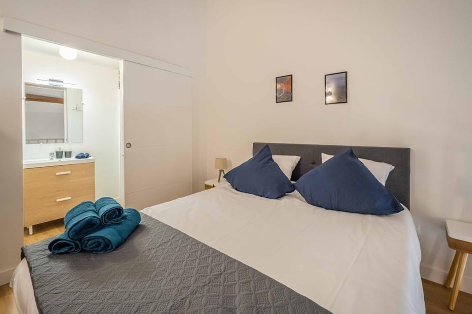 Bed, Bedroom