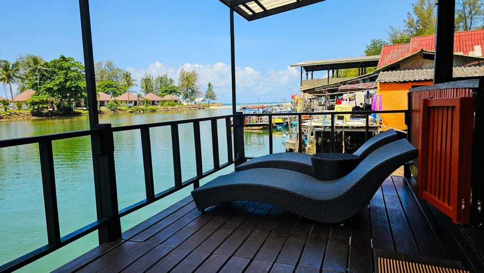 Balcony/Terrace, River view
