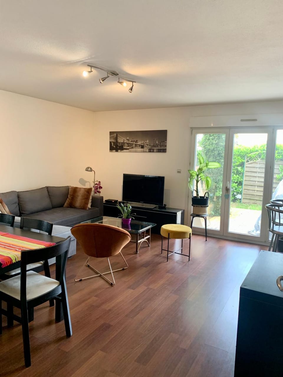 Garden, TV and multimedia, Living room