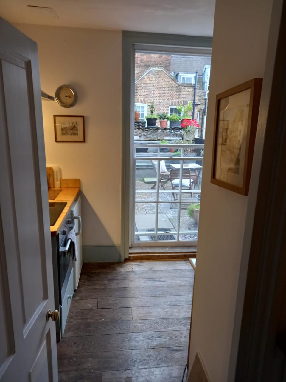 Large Bright Soho Studio flat with Large Terrace Apartment in City of Westminster