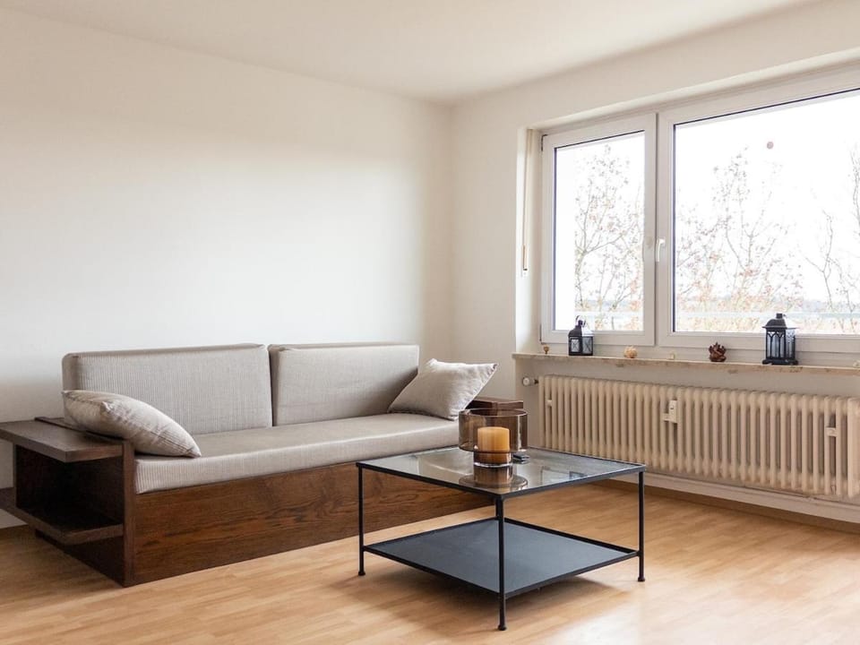 Living room, Seating area, internet