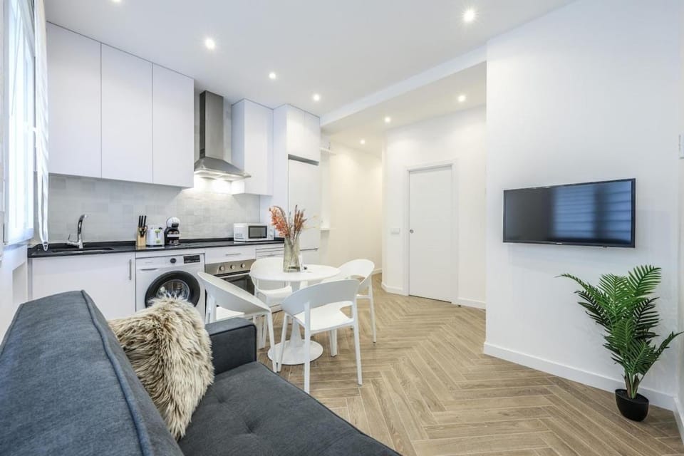 Urban Quiet in Madrid with Modern Comforts Apartment in Madrid