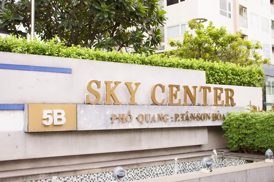 VIP-sky center- căn hộ rộng rãi, thoáng mát, yên tĩnh, tiện nghi đầy đủ - Hồ bơi miễn phí Apartment in Ho Chi Minh City