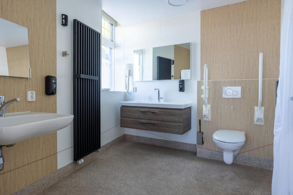 Toilet, Bathroom