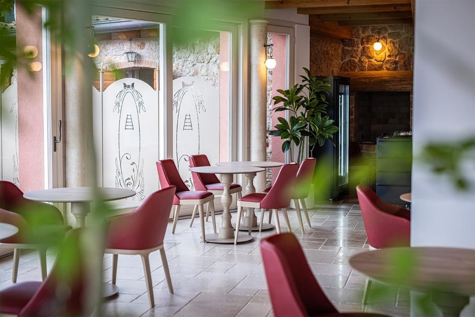 Restaurant/places to eat, Breakfast