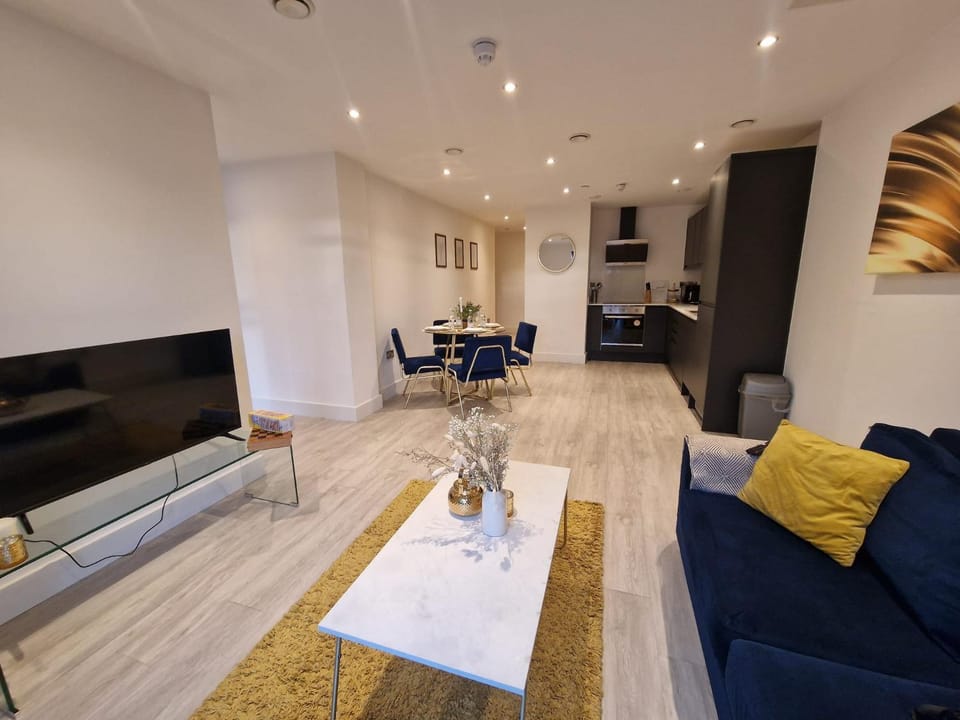Kitchen or kitchenette, Living room, Dining area