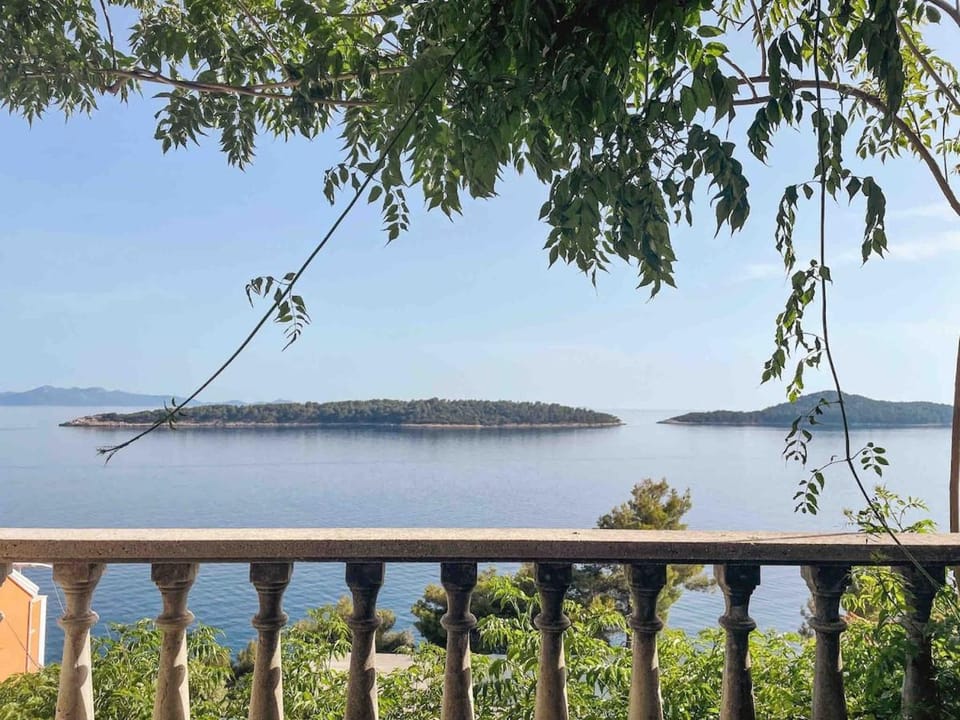 Natural landscape, Balcony/Terrace, Sea view