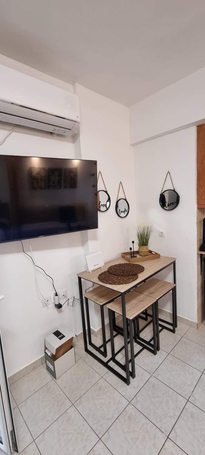 TV and multimedia, Dining area