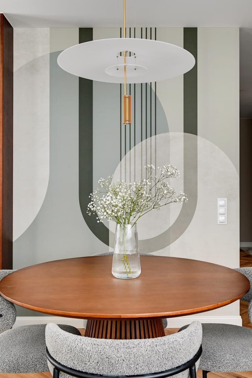 Living room, Decorative detail, Seating area, Dining area