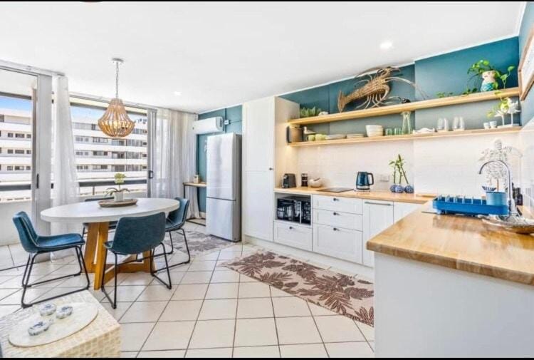Blue Palms By The Beach Apartment in Gold Coast
