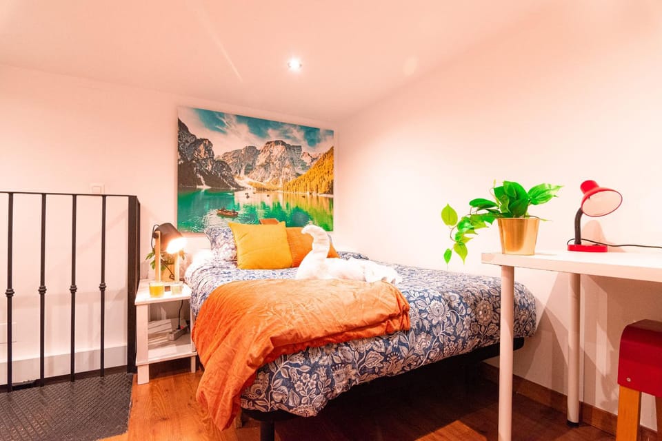 Bed, Bedroom