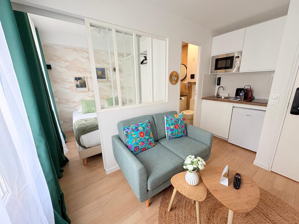 Moret Art Flats Trendy East Paris Apartment hotel in Paris