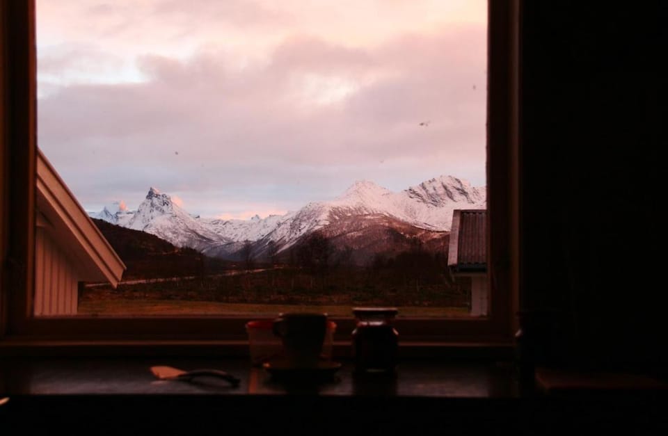 Selvstendig leilighet Apartment in Lofoten