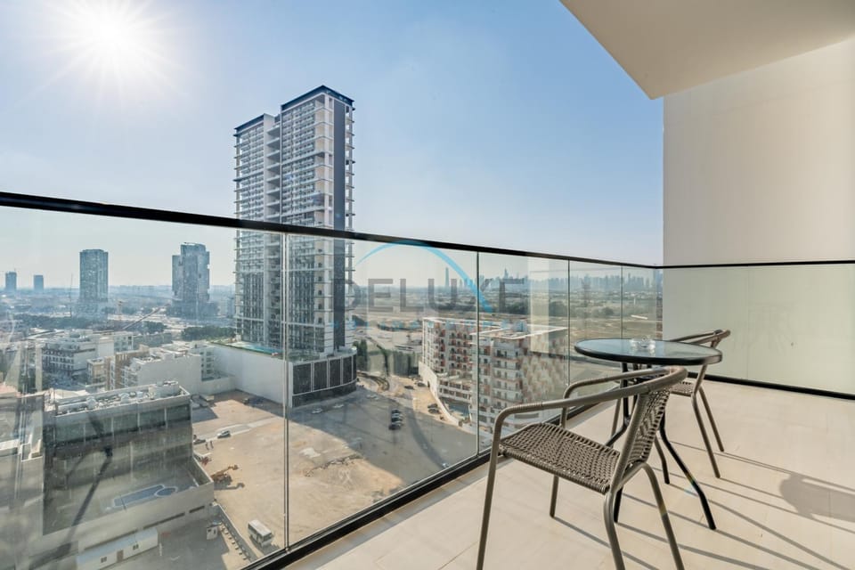 View (from property/room), Balcony/Terrace, City view