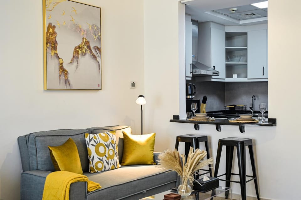 Modern Studio in Discovery Gardens, Close to Metro Apartment in Dubai