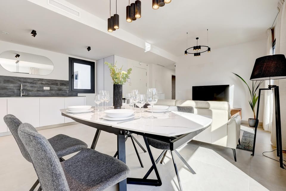 TV and multimedia, Kitchen or kitchenette, Living room, Seating area