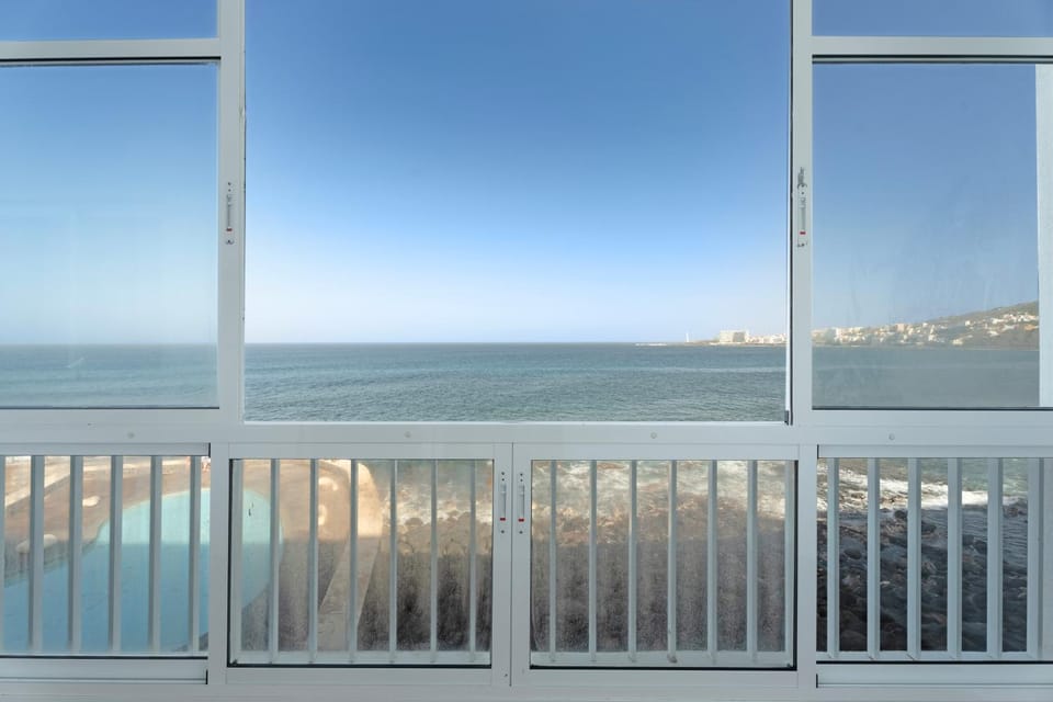 Natural landscape, View (from property/room), Balcony/Terrace, Beach, Sea view