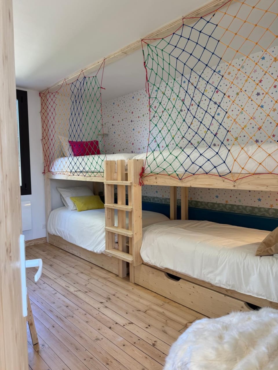Bed, Photo of the whole room, Bedroom, bunk bed