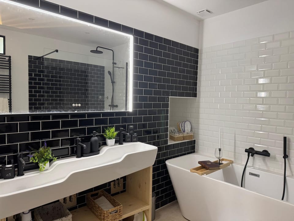 Shower, Bathroom, Bath, towels