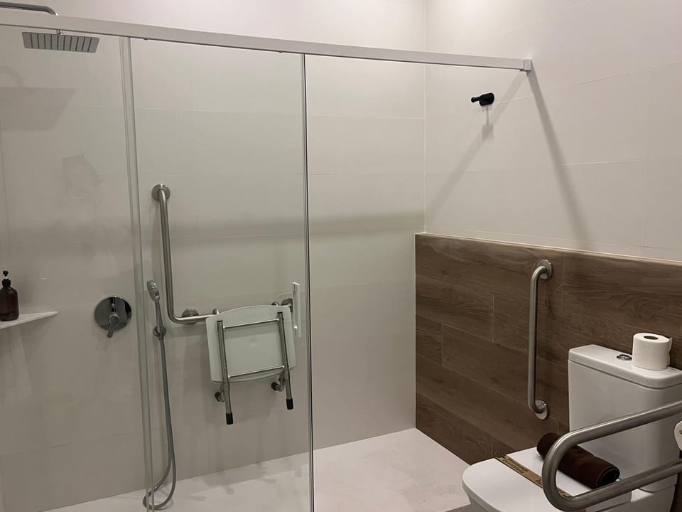 Shower, Toilet, Bathroom