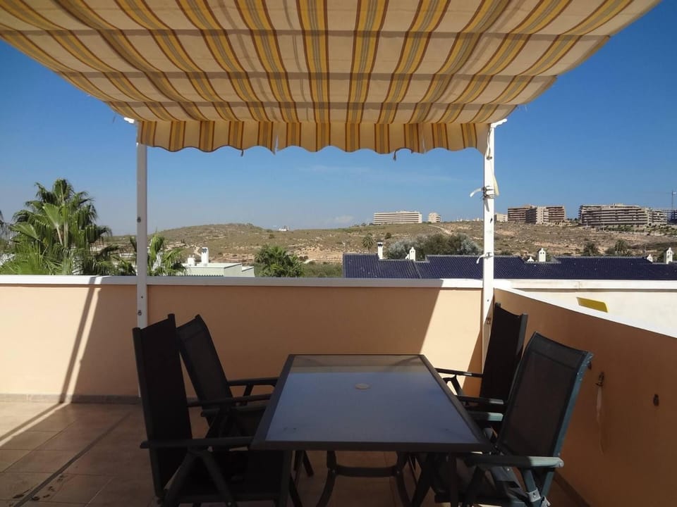 Day, View (from property/room), Balcony/Terrace, Balcony/Terrace, Dining area