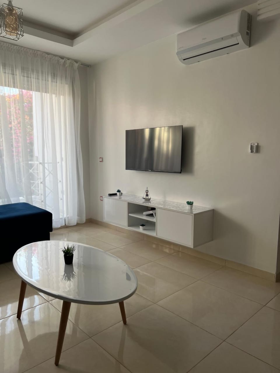 TV and multimedia, air conditioner