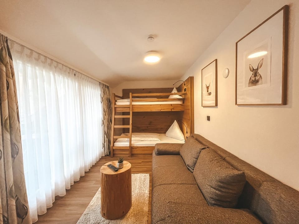 children, bunk bed