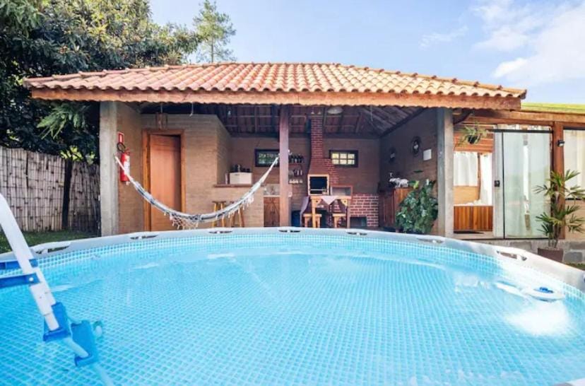 Chalé com hidro 25 min de Campos do Jordão Chalet in State of São Paulo