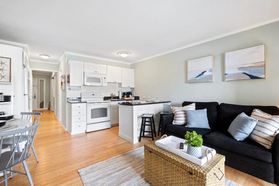 5 Min walk to the beach 1st floor condo Sleeps 4 Apartment hotel in Hilton Head Island