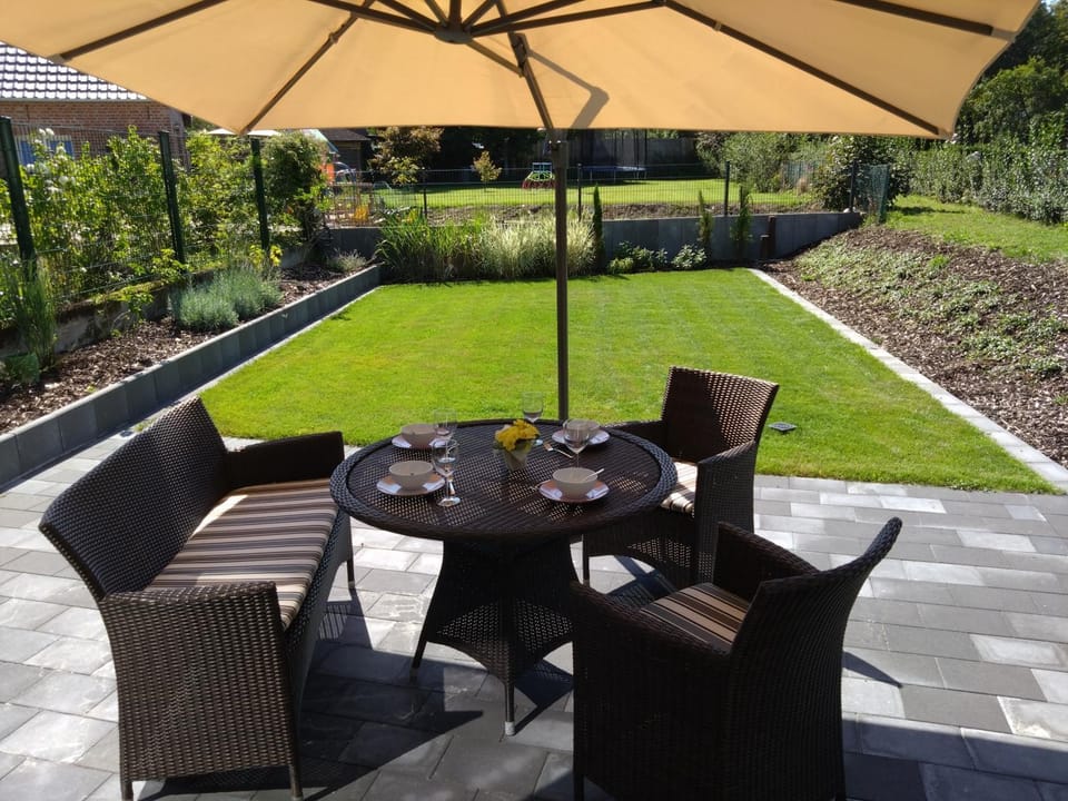 Garden, View (from property/room), Balcony/Terrace