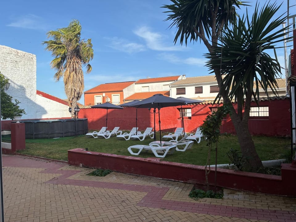 Garden, Swimming pool