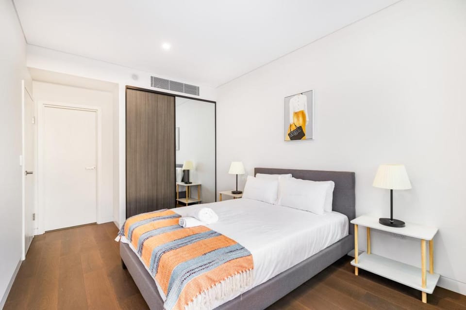 Bed, Bedroom, wardrobe, air conditioner