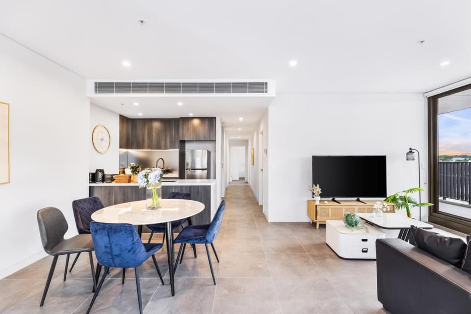 Communal lounge/ TV room, TV and multimedia, Kitchen or kitchenette, Living room, Seating area, Dining area