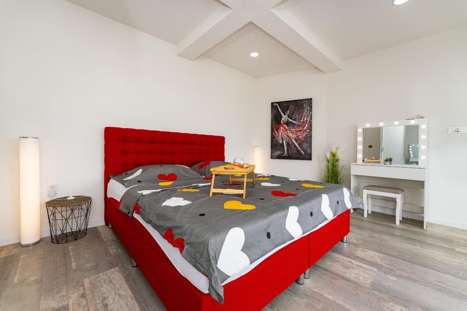 Bed, Bedroom