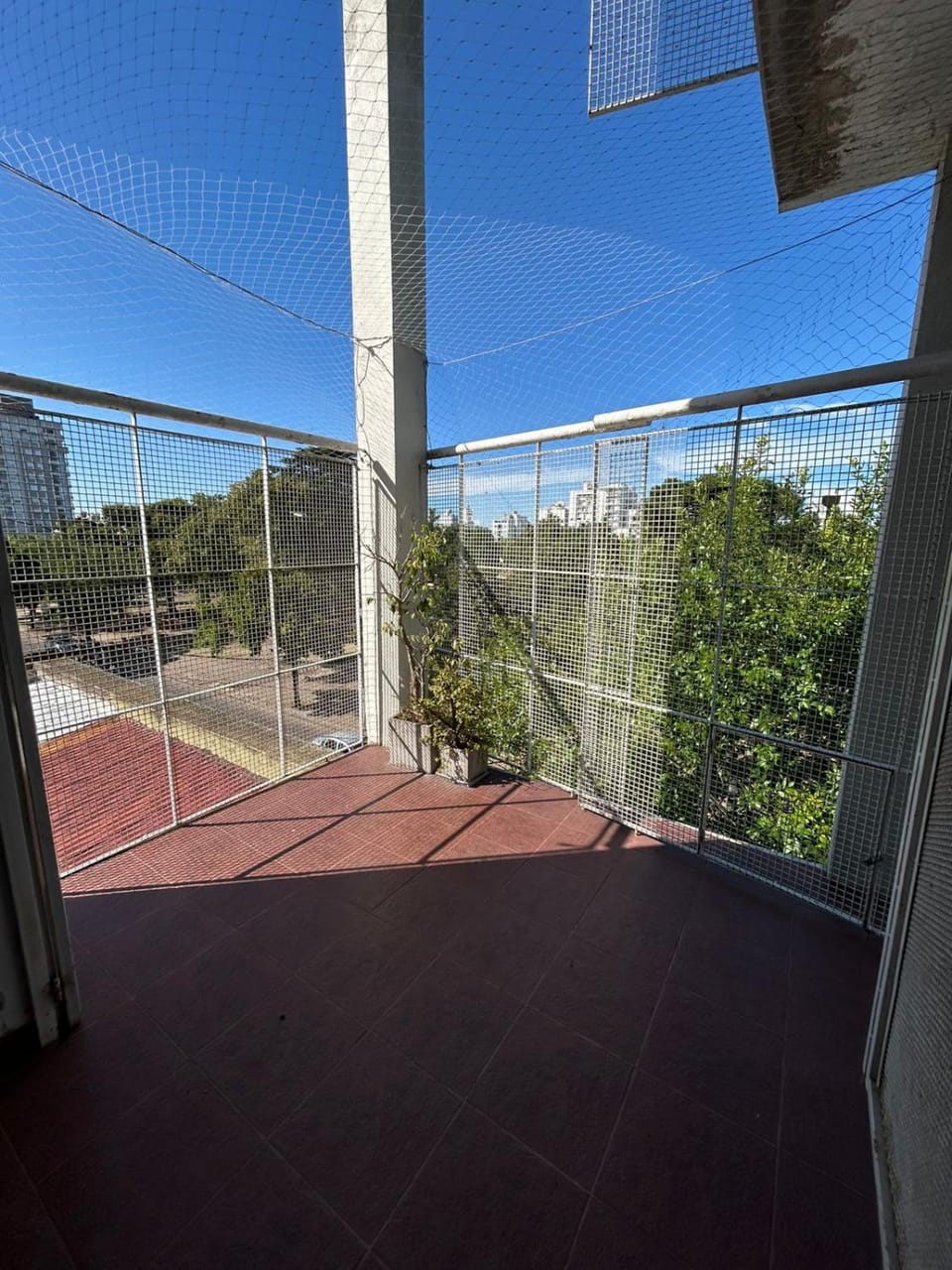 Apartamento de categoria frente a plaza Apartment in La Plata