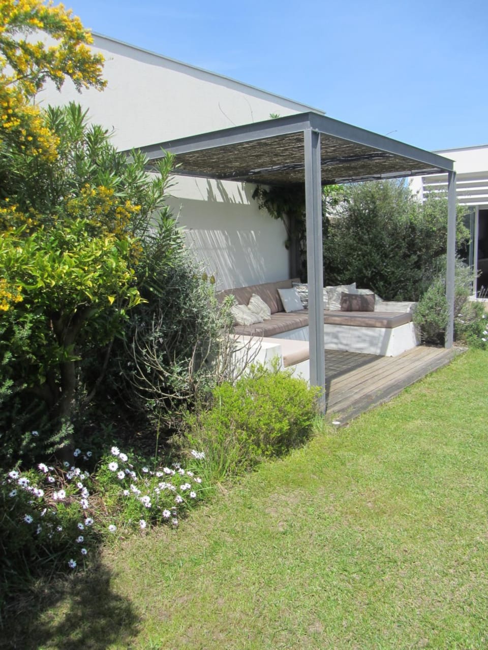 Garden, Area and facilities